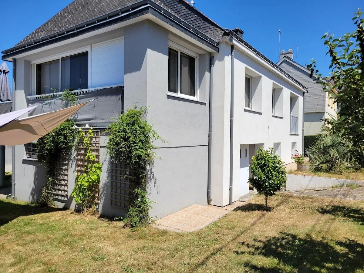 Pleasant Vacation Home 5 Minutes From The Sea 基代利普拉格